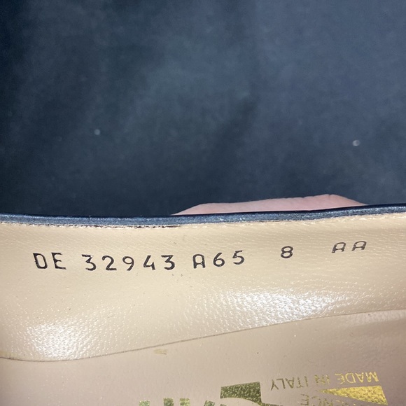 Salvatore Ferragamo Navy Leather Heel (1353) - Picture 8 of 8